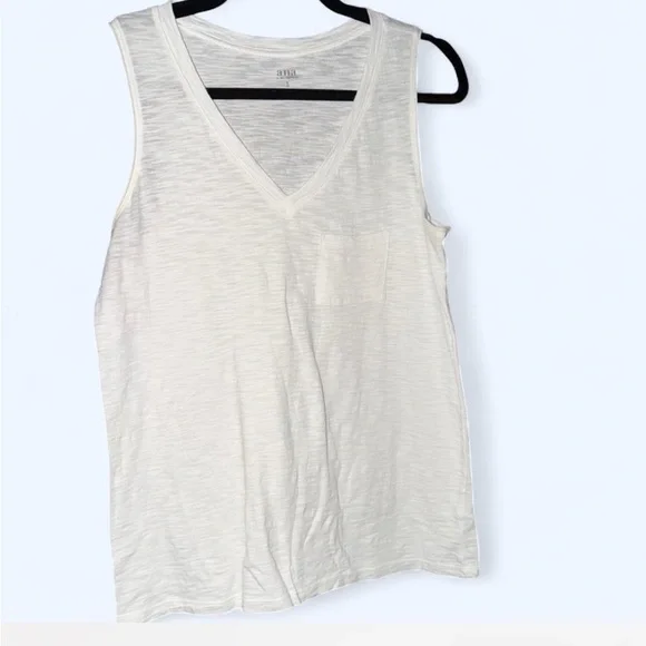 2 PC - a.n.a pocket tanks- White and Black - Picture 1 of 2